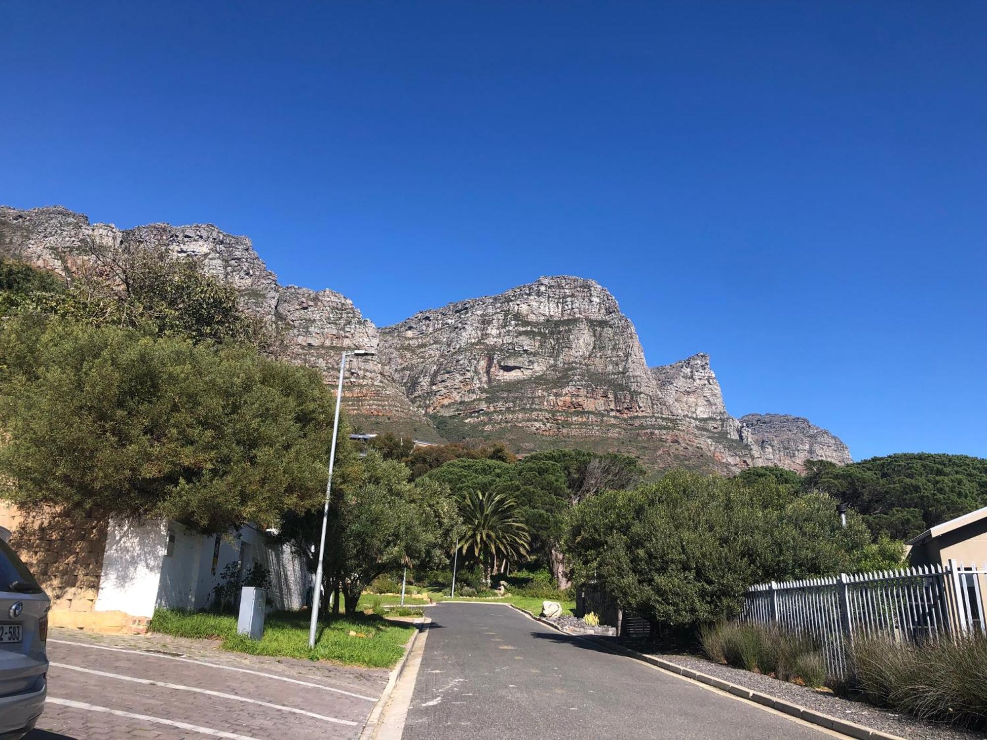 Camps Bay Blue Self-Catering Studios Ciudad del Cabo Exterior foto