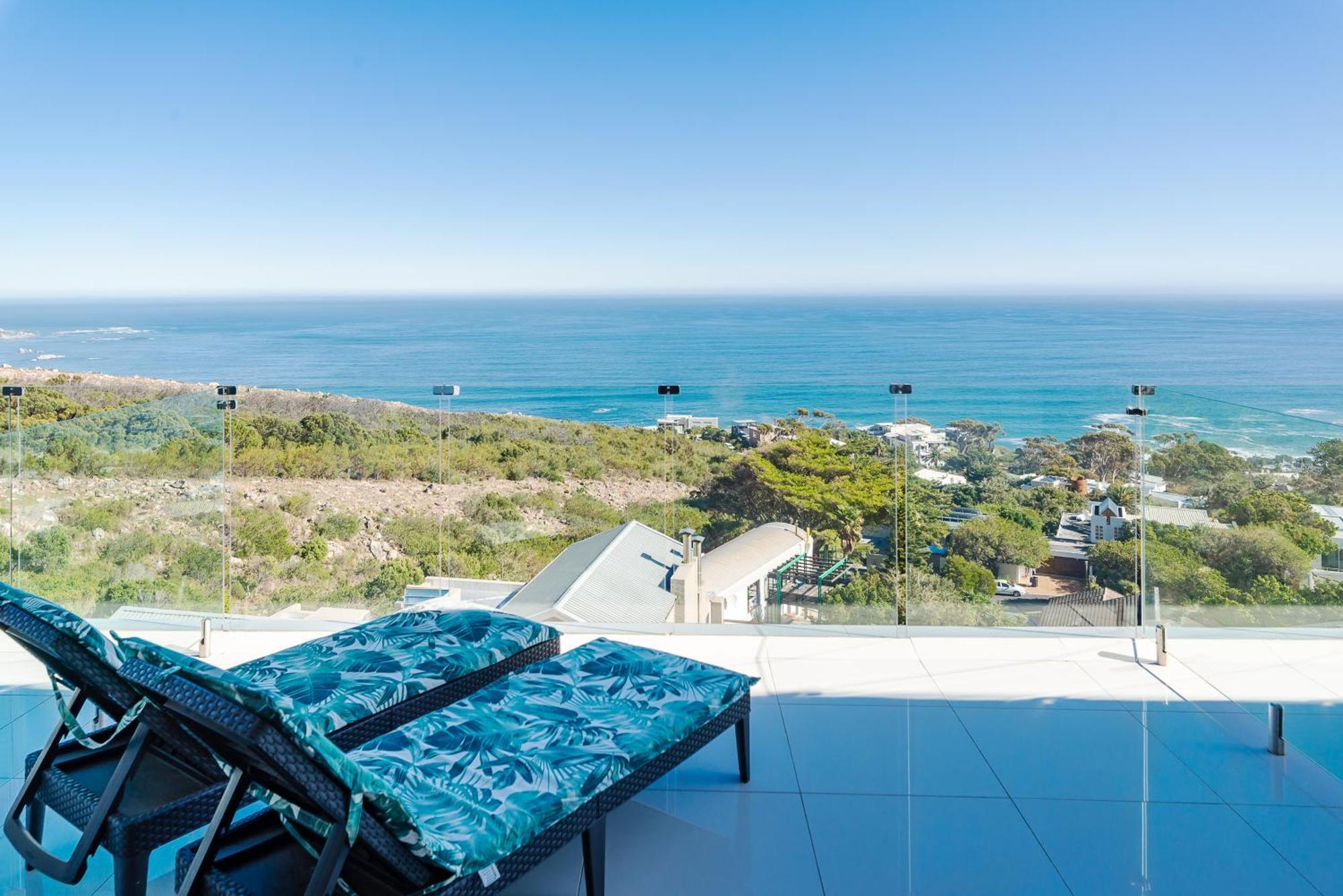 Camps Bay Blue Self-Catering Studios Ciudad del Cabo Exterior foto